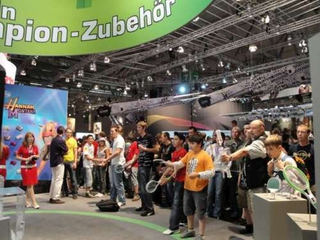 Illustration for article titled Gallery: Gamescom's Sony Hall